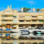 Jupiter & Pool Appartement *